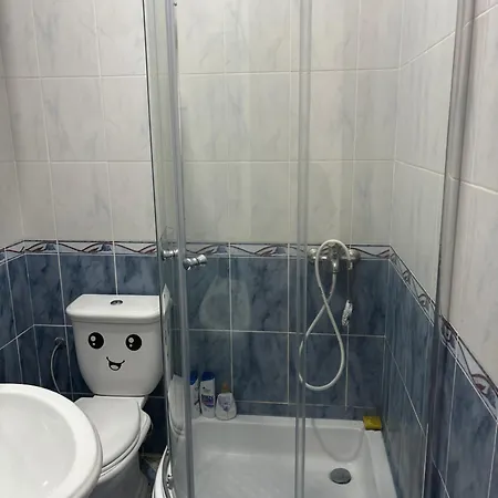 Lydia's 3 Bedroom Flat In Lejlighed *